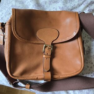 Classic Tan Leather Messenger Bag